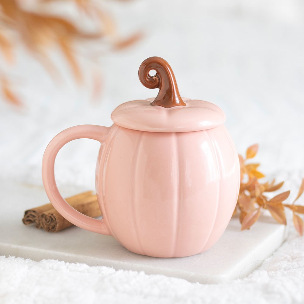 Rosa, gewellter Kürbis-Becher mit Deckel