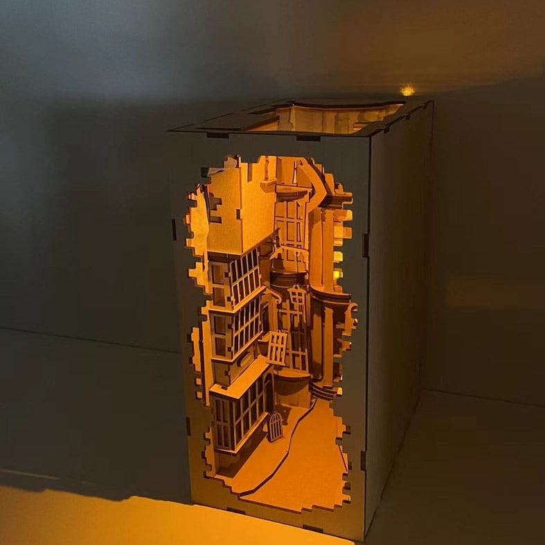 Harry Potter Tiny Adventures Book Nook Mini-Diorama Winkelgasse 23 cm