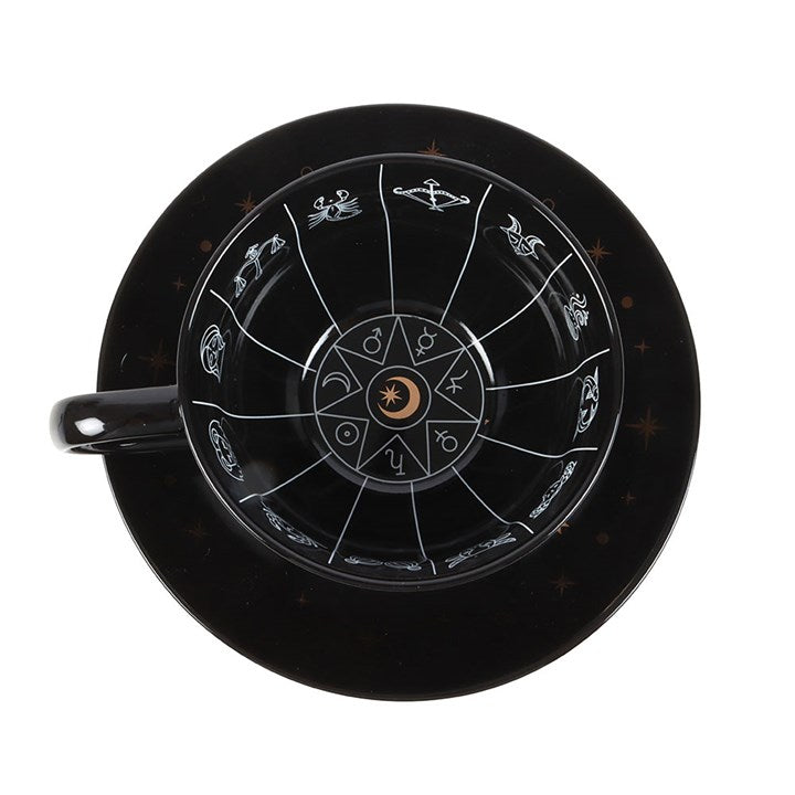 Astrologie und Wahrsagerei – Teetasse
