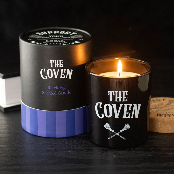 Die Duftkerze „Coven Black Fig“