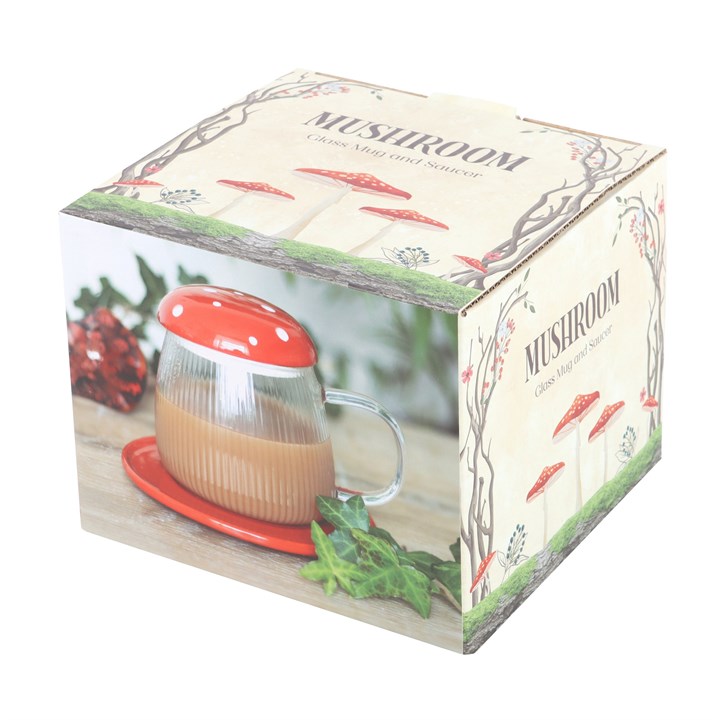 Tasse und Untertasse in Pilzform aus rotem Glas
