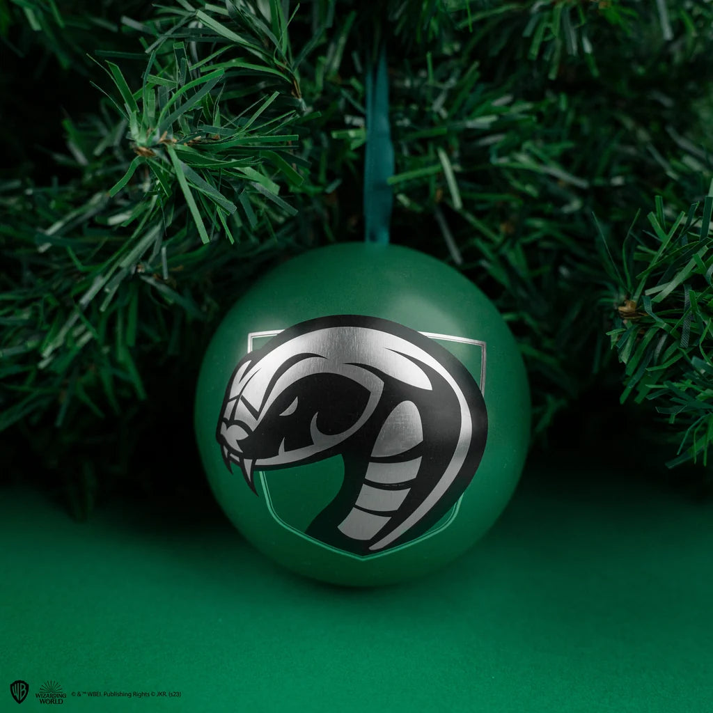 Slytherin Weihnachtskugel mit Socken