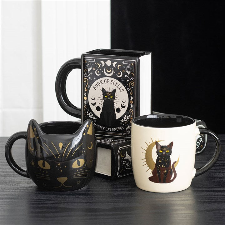 „Black Cat Magick: Buch der Zaubersprüche“ – Tasse in Buchform